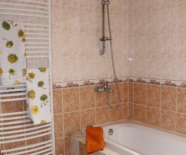 Strandhuisje Aan De Middellandse Zee * Les Mazures